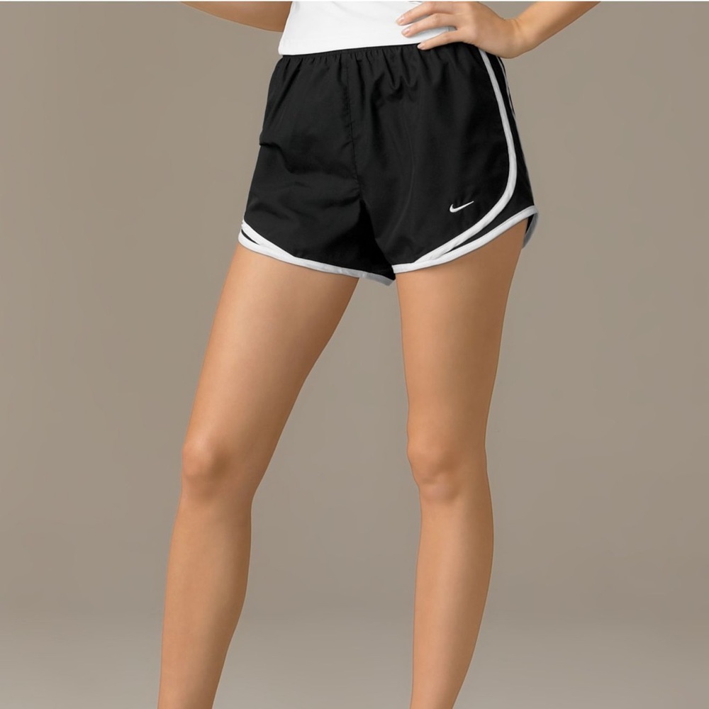 Nike Women’s Dri-FIT Tempo Running Black Shorts